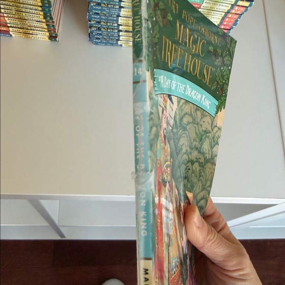 Magic Tree House Book Set 1-32 - Picture 3 of 3